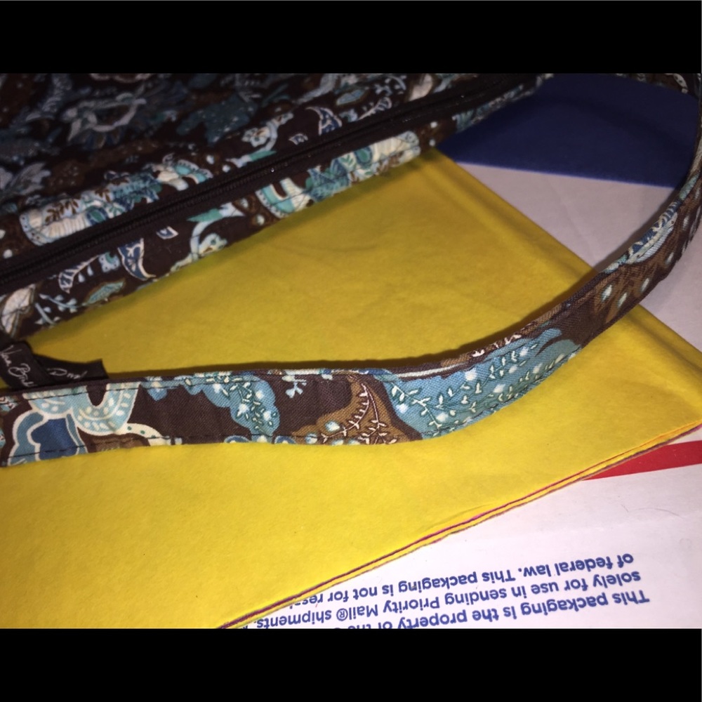 Vera Bradley’s Hobo/ Blue Floral On Brown Retired - Picture 8 of 8